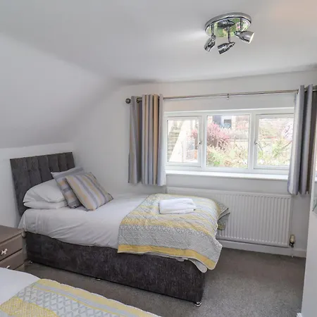 Nyaraló River Forge Whitby